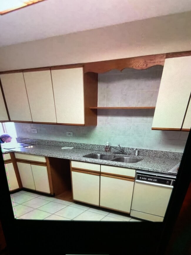 Photo - 933 S Western Ave Unit #2