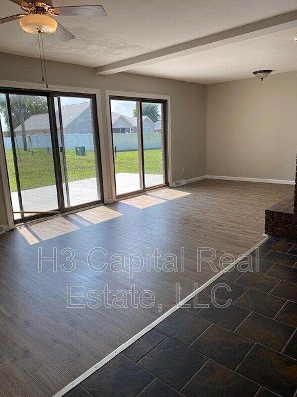 Photo - 200 Lake Forest Dr