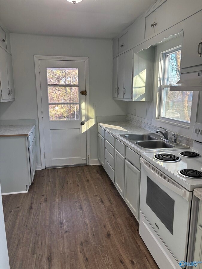 Photo - 908 Crestline Rd NW