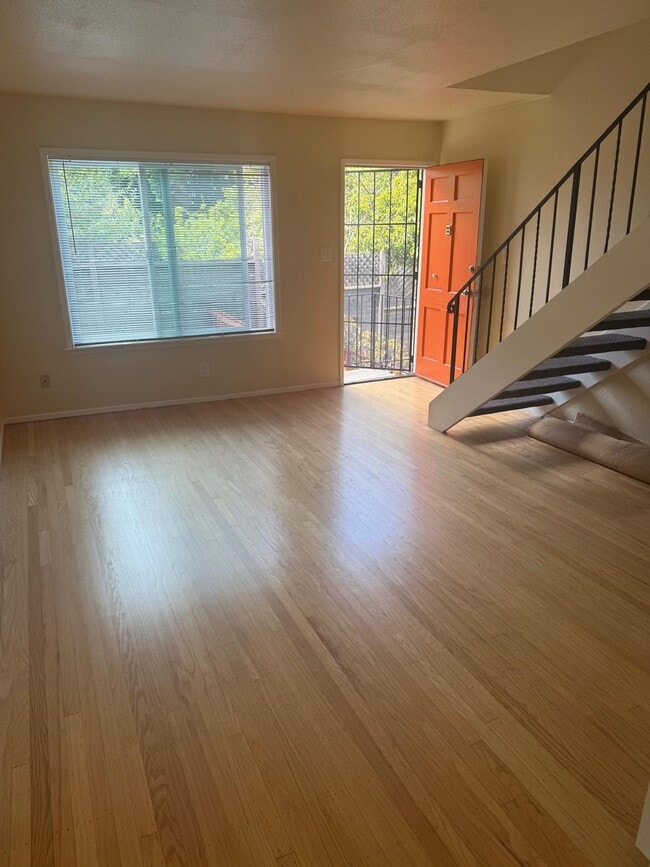 Living Area - 1456 Hopkins St