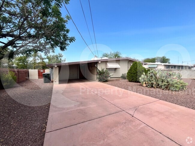 Building Photo - 5111 E Peach St Rental