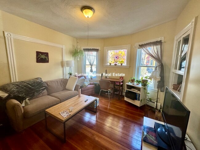 Photo - 2 Gilson Ter Unit 1