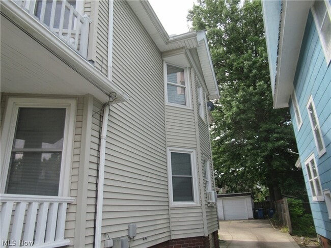 Photo - 1520 Ridgewood Ave