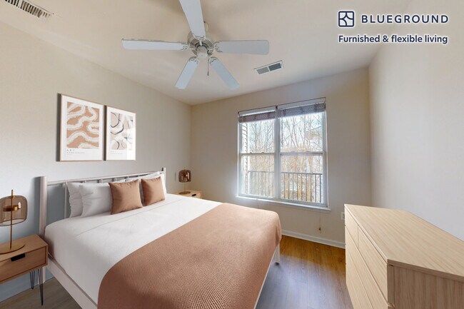 Photo - 10306 Strathmore Hall St Unidad FL1-ID2770A