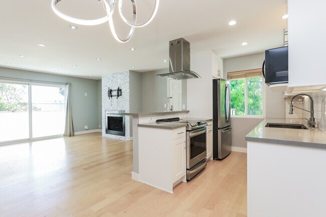Photo - 44 Lodato Ave Unit 212
