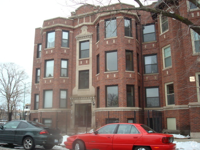 Building Photo - 4745 S Vincennes Ave Rental