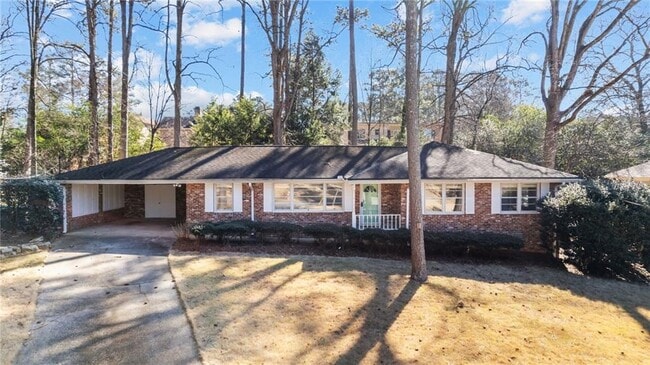 Building Photo - 2038 S Akin Dr