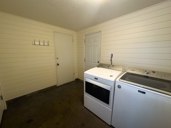 Photo - Charming 2 Bed 1 Bath Home on Fenced Corne...