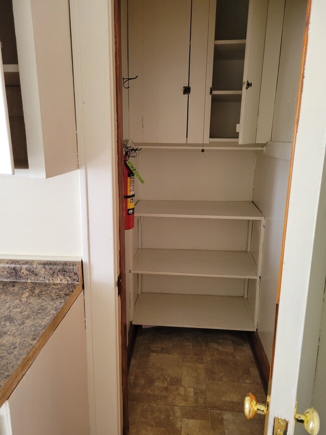 Photo - 308 N Clinton St Unidad # 3