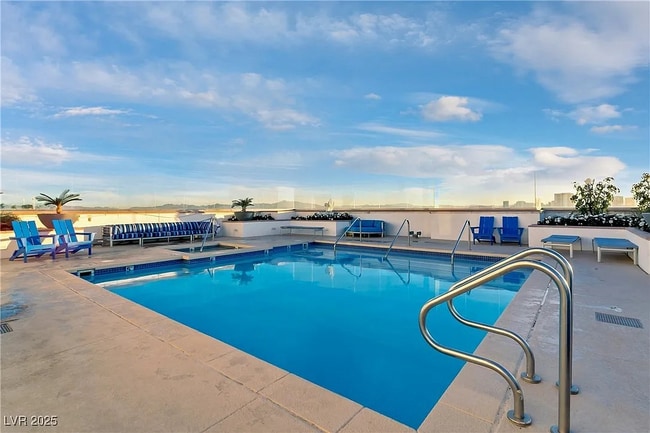 Building Photo - 150 Las Vegas Blvd N Unit 1802 Rental