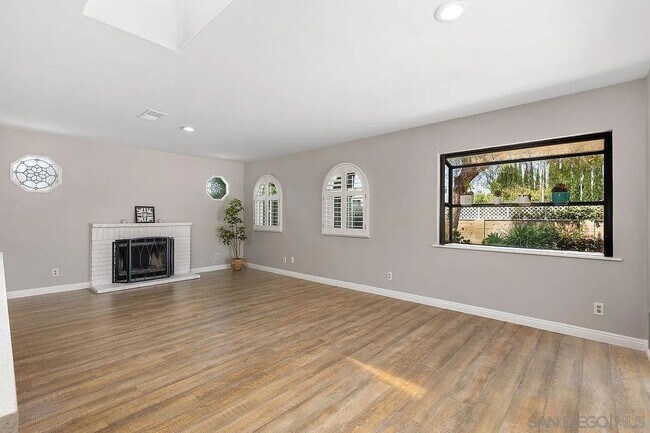 Photo - 705 Sunningdale Dr