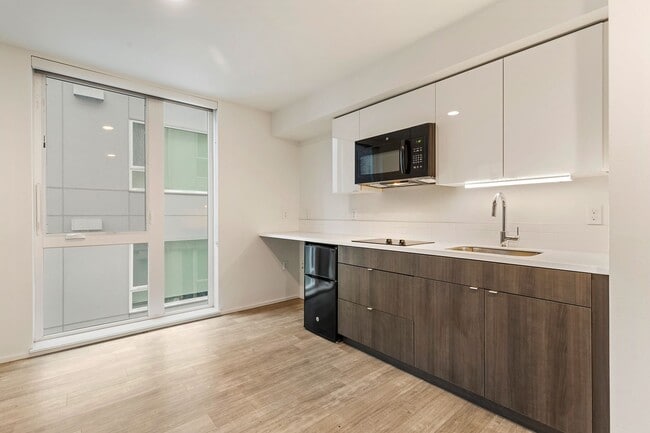 Photo - 1404 Boylston