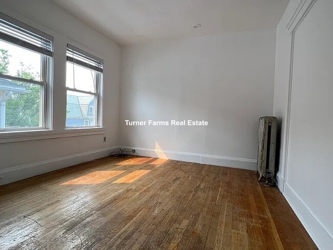 Photo - 24 Chetwynd Rd Unit 2