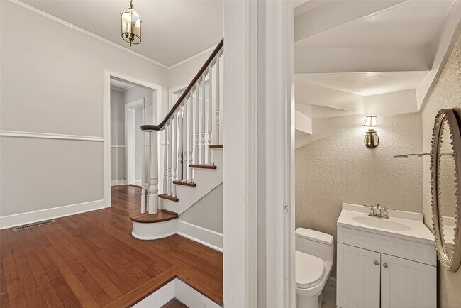 Photo - 7128 Staffordshire Blvd