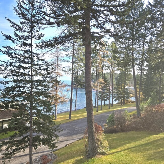 Photo - Fully furnished 2+ bed/2.5 bath on Flathead Lake (Available September thru May)