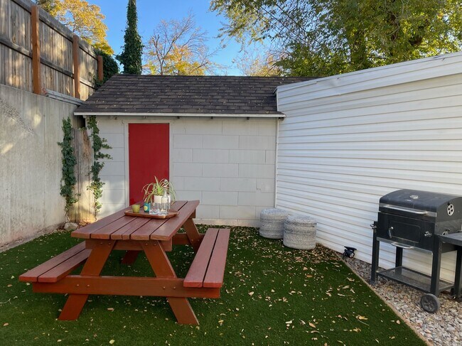 Photo - 1128 E 3rd Ave