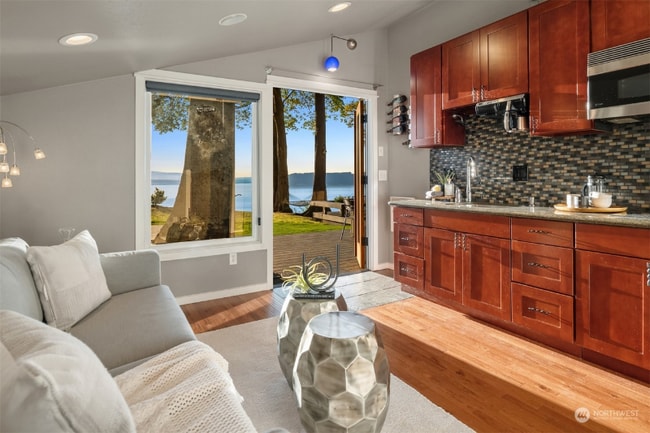 Photo - 11728 Marine View Dr