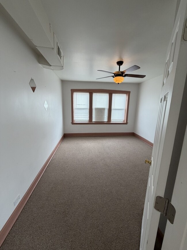 Photo - 7402 S Racine Ave Unit 3