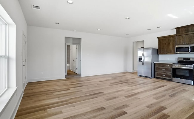 Photo - 309 Railroad Ave