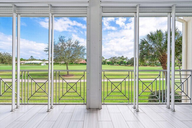 Photo - 114 Palm Point Cir Unit C