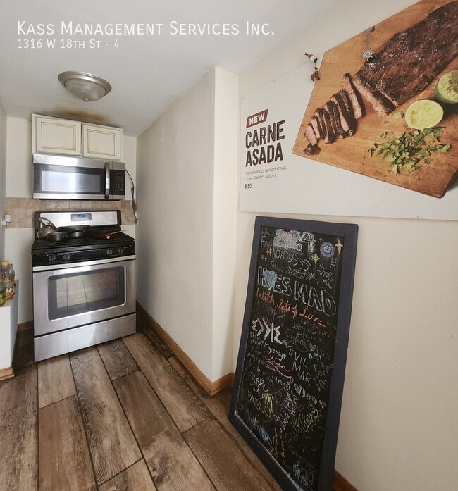 Photo - 1316 W 18th St Apartment Unit 4