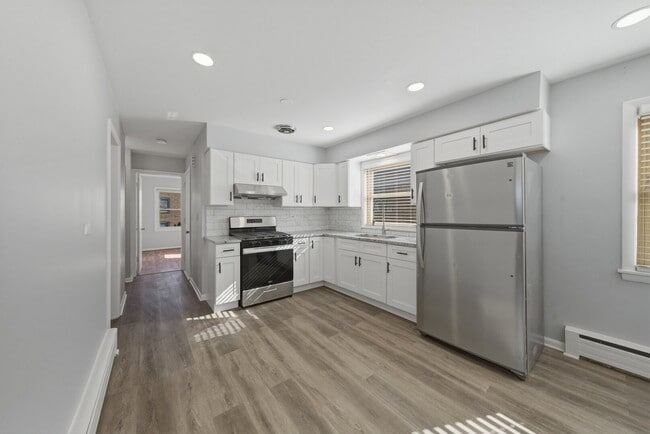 Photo - 2705 N Sayre Ave