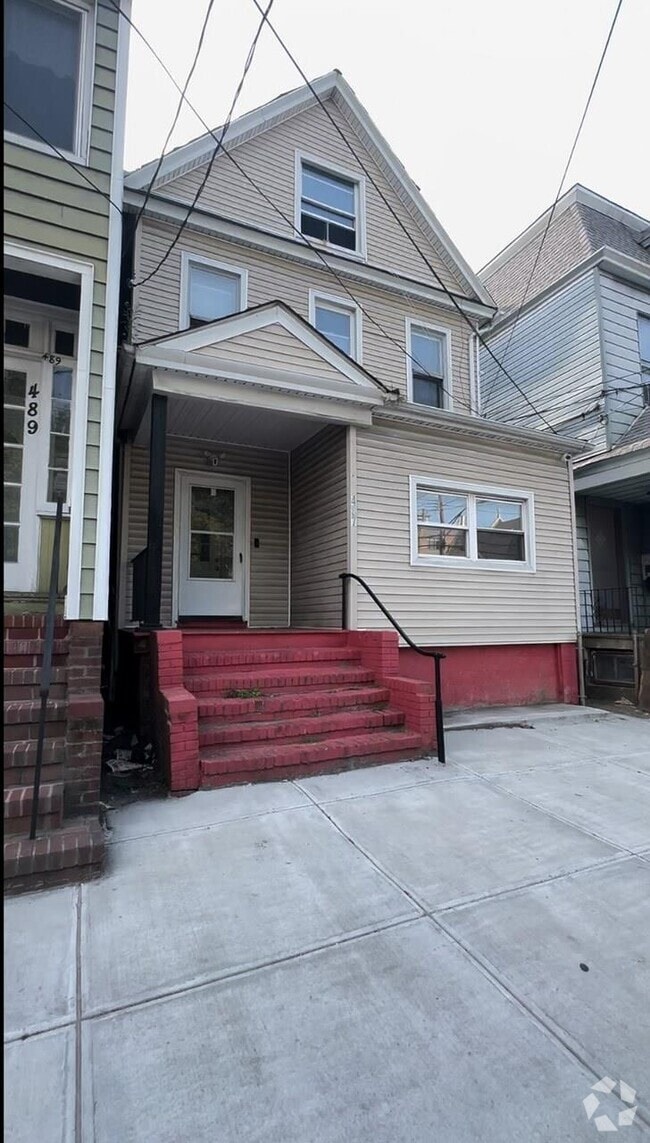 Building Photo - 487 Van Cortlandt Park Ave Unit 2 Rental
