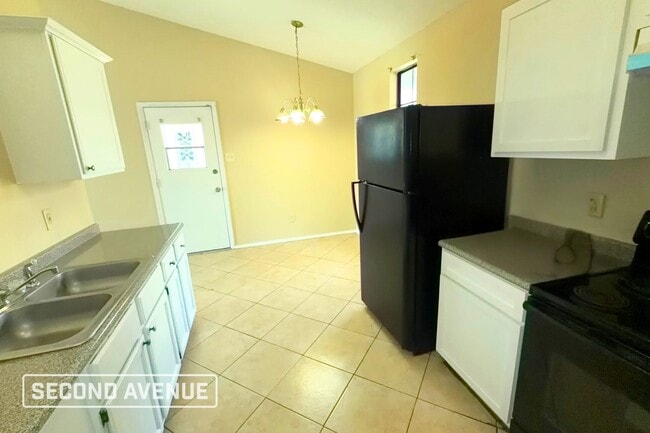 Photo - 5775 Ashridge Pl