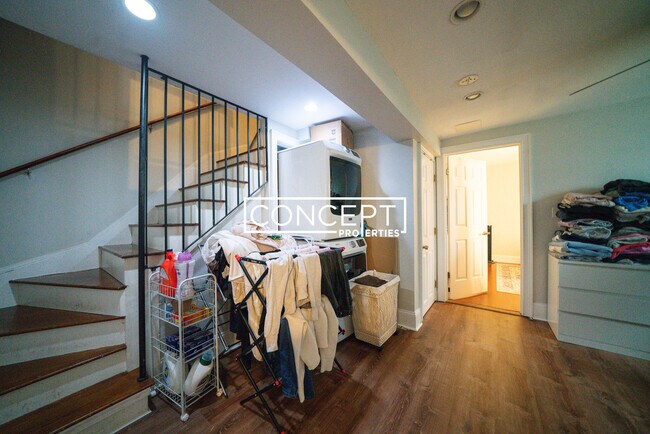 Photo - 717 Parker St Unidad 1