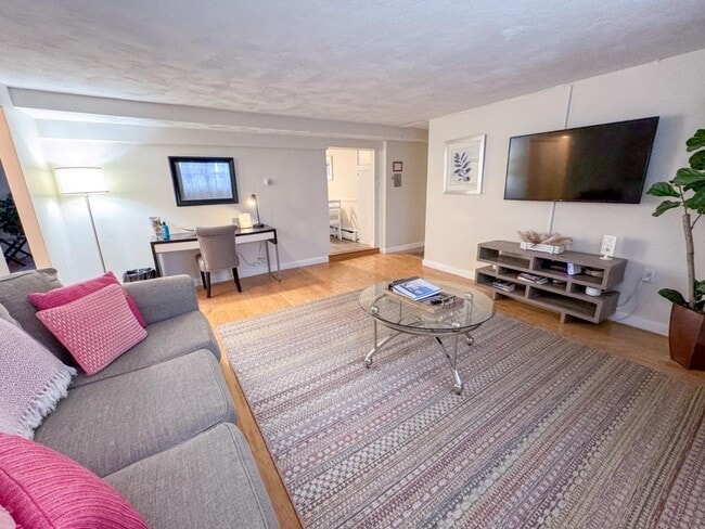 Photo - 1 bedroom in Brookline MA 02445 Unit 2B
