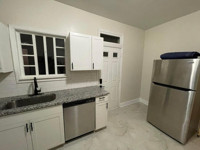 Photo - 287 E Woodrow Ave