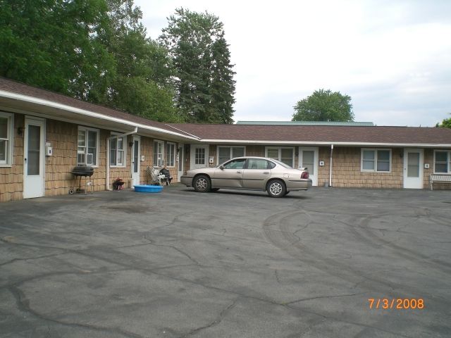 Building Photo - 414 Sacandaga Rd Unit Apartment 4