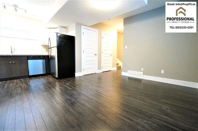 Photo - 7106 83 Av NW