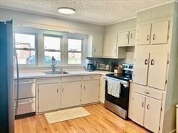 Photo - 6 Hadassah Wy