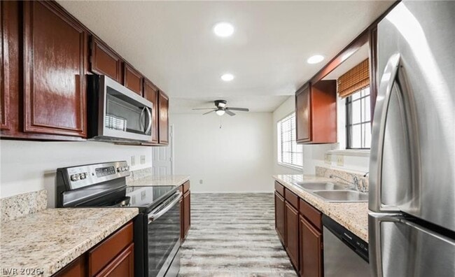Building Photo - 101 Luna Way Unit 149