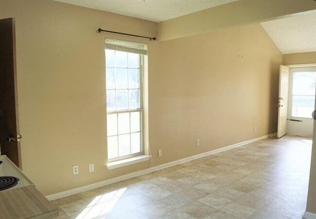 Photo - 101 Stubblefield Dr