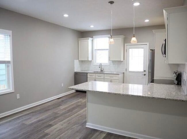 Photo - 697 Reinhard Ave