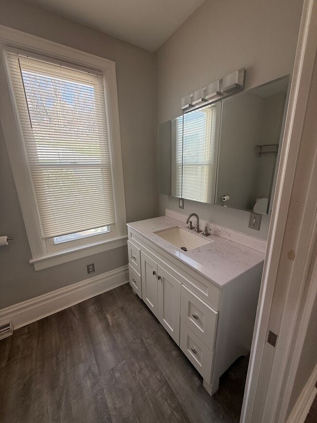 Photo - 4 bedroom beauty in Canon-Mac!