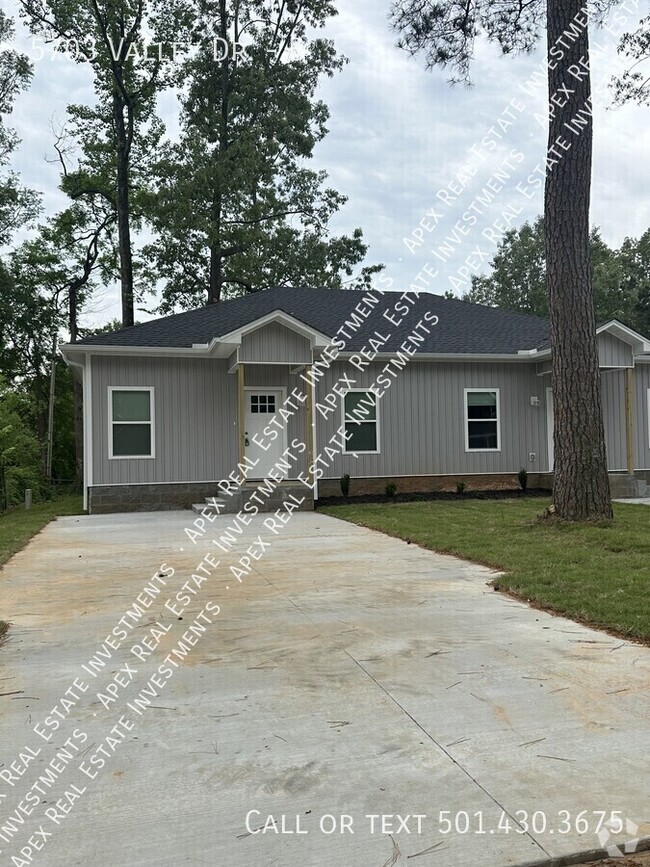 Building Photo - 5703 Valley Dr Unit B Rental