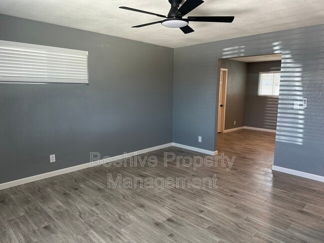 Photo - 1315 W 4th St