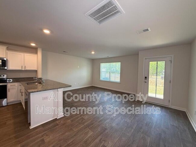 Photo - 424 Devotion Ln