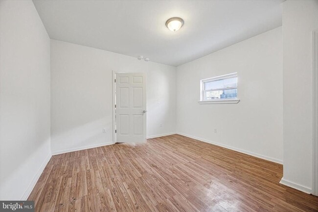 Photo - 6107 Noble St