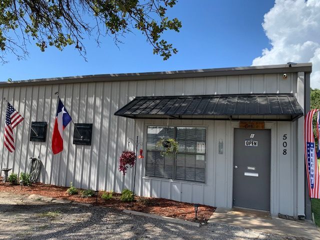 305 Saturn Dr