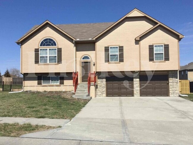 Photo - 2004 Parkview Dr