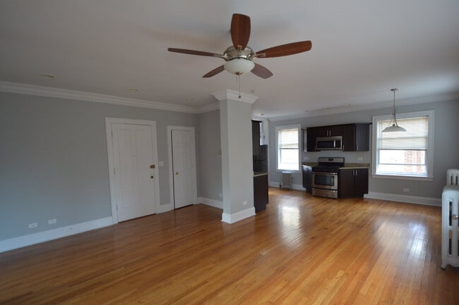 Photo - 4414 N Rockwell St Unit 3