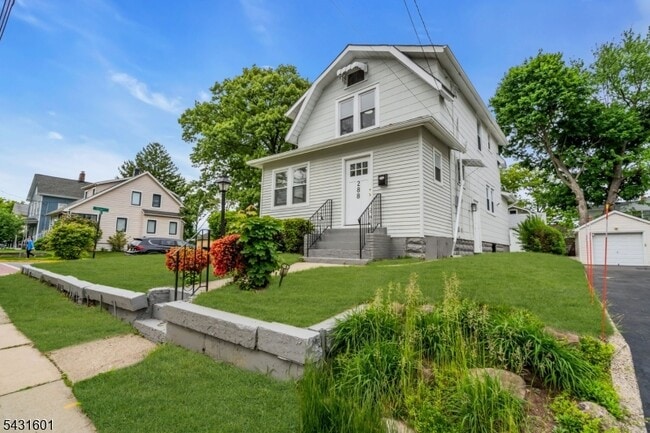 Photo - 288 Harrison St