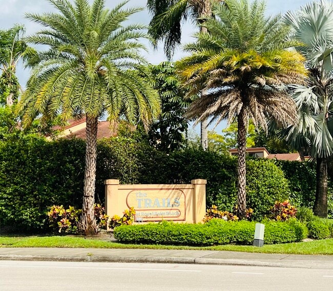 Photo - 1407 Lakeview Dr E