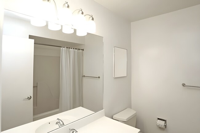 Photo - Court Royale