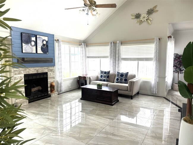 Photo - 15806 Oak Mountain Dr