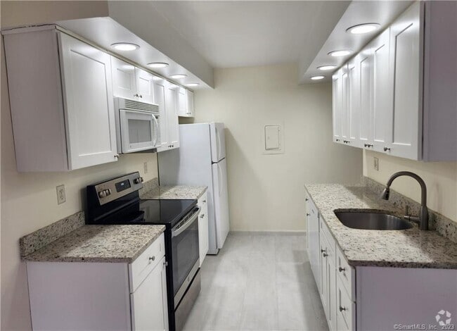 Building Photo - 50 Aiken St Unit 123 Rental
